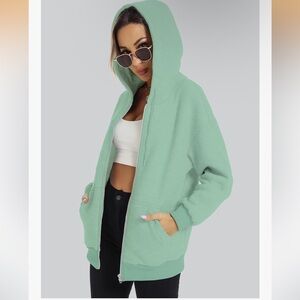NWT Women’s Jade Green Gray Comfy Zip Up hoodie new in bag